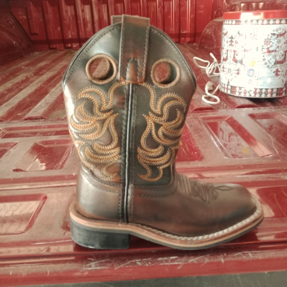 Kids boots